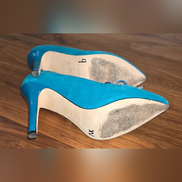 White House Black Market Turquoise Suede Heel - Picture 2 of 5